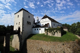 Sttn hrad Nov Hrady