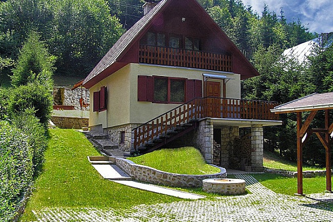 Chata p. Magurou - Strážovské vrchy - Chvojnica